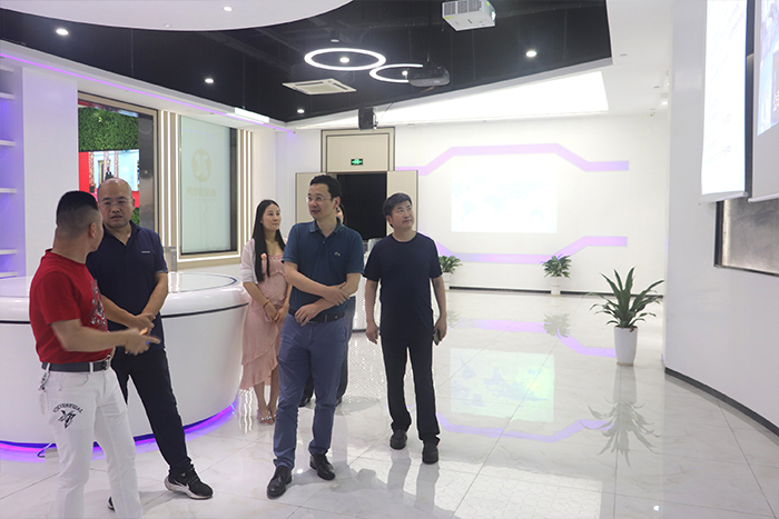 2024.4.18 Warmly welcome Shenzhen customers to visit our company