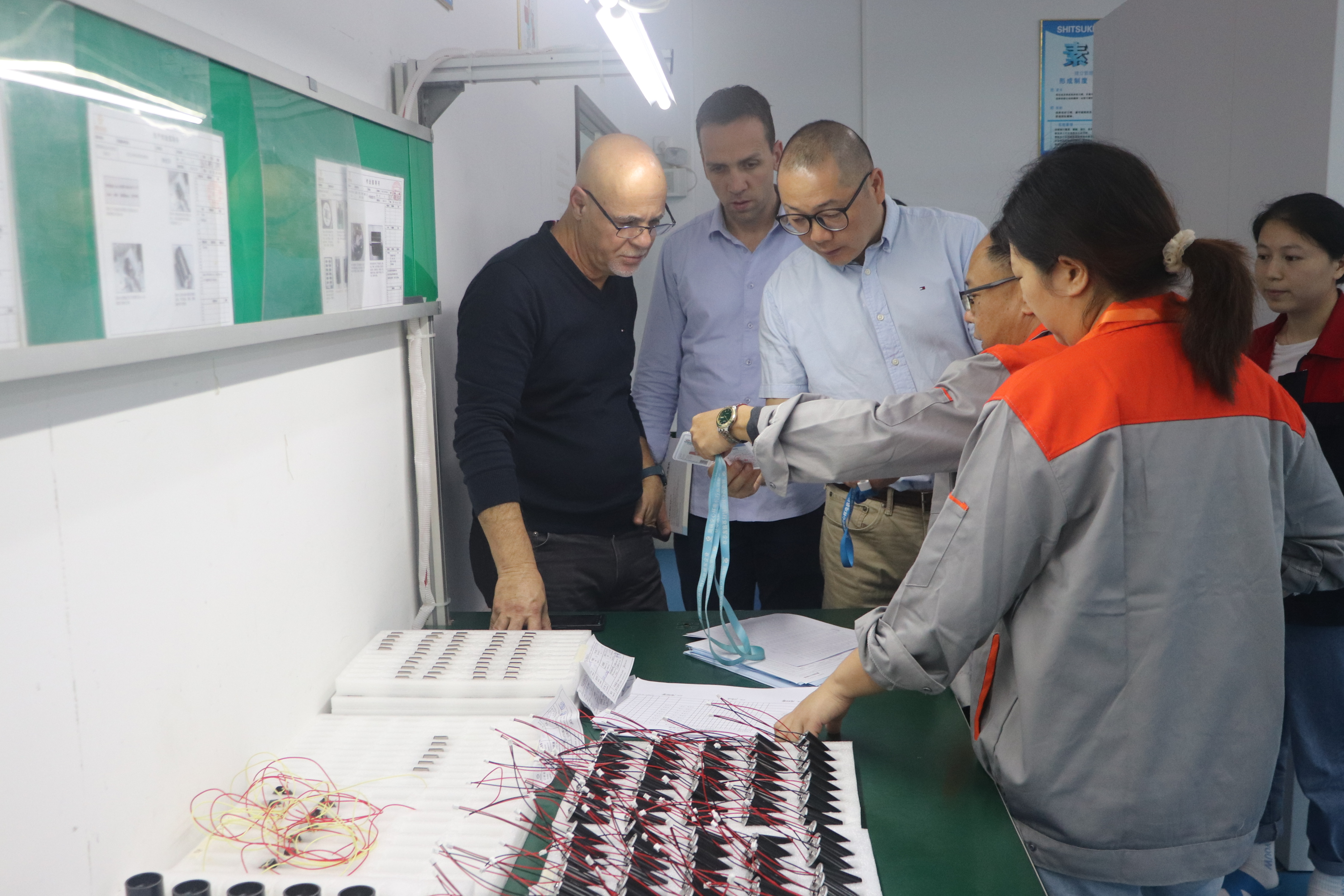 2024.11.3 Sincerely welcome foreign customers to visit our company to guide the work!