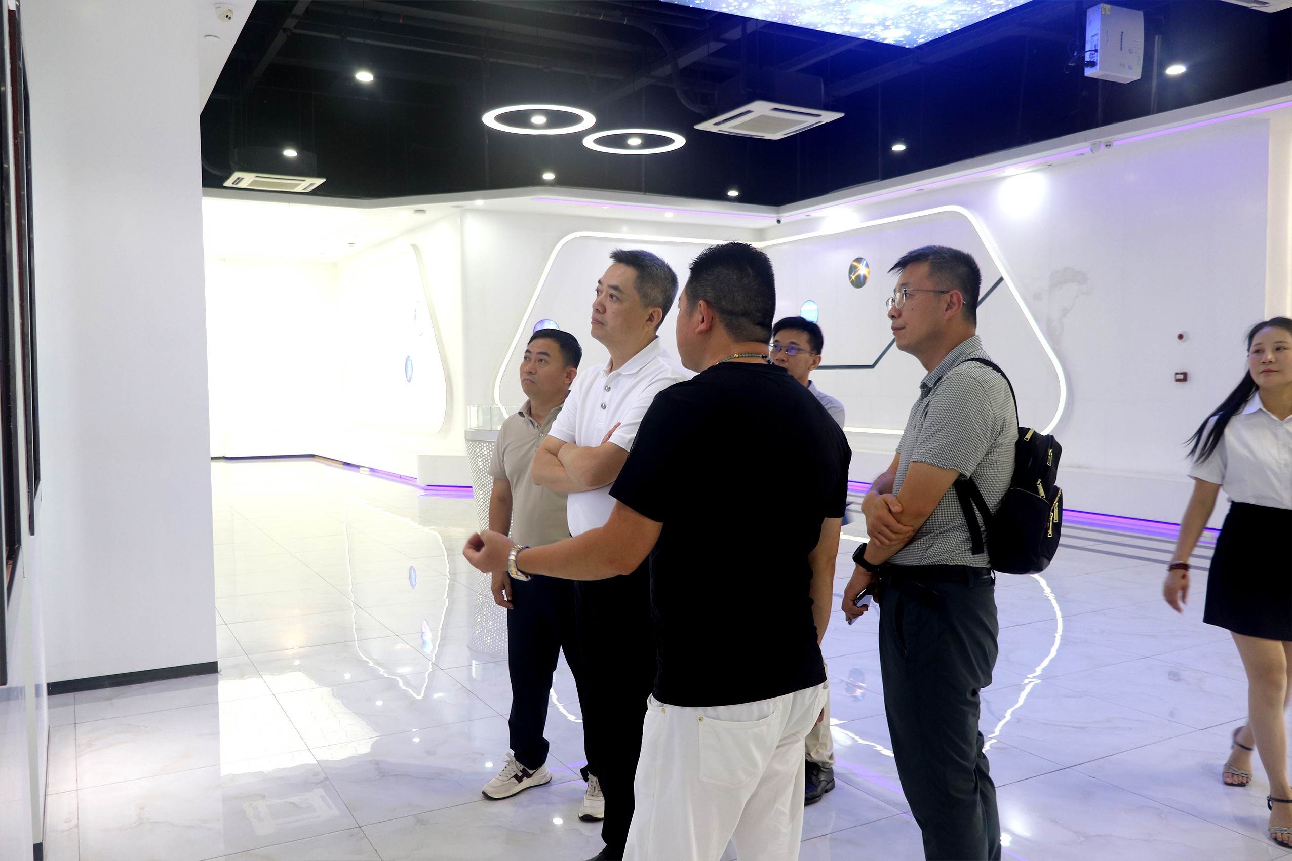 On June 2nd, 2026, a client came to our company to visit and provide guidance on our work.